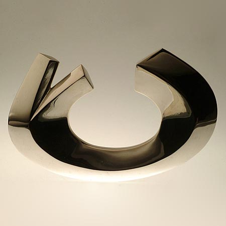 Simon Muscat Goldsmith - Bracelet, Sterling, 14.5 x 9.5 x 2 cm